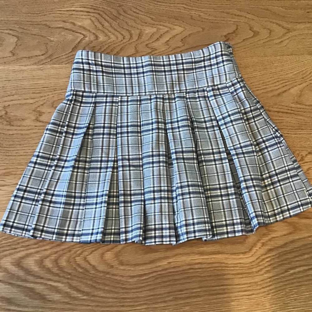 ZARA girls pleated plaid mini skirt.
